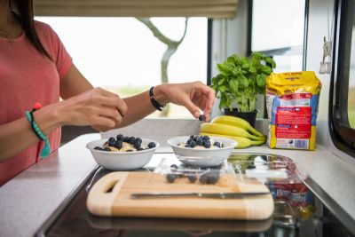 Kochen im Camper Discovery von Britz Australien