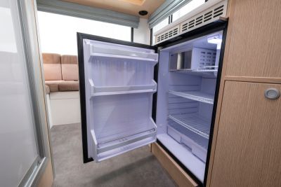 Der Kühlschrank im Maui River Elite in Neuseeland bietet viel Platz