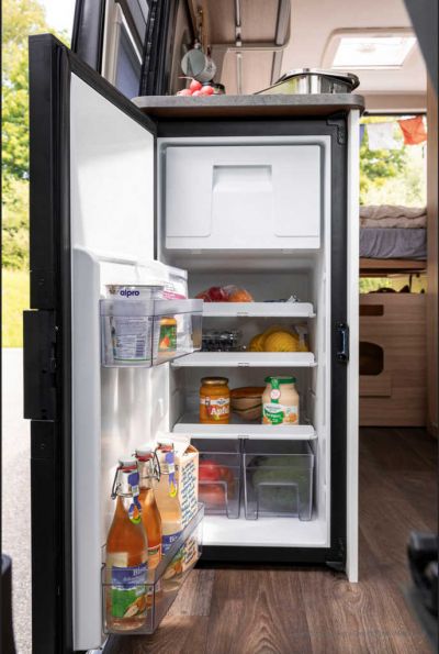 großer Kühlschrank im Urban Luxury von McRent England