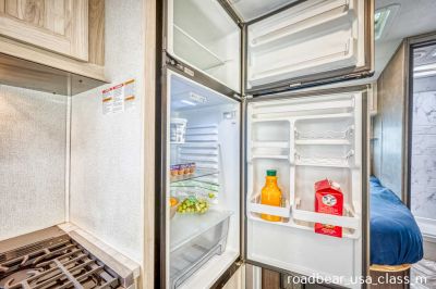 Kuehlschrank  im Roadbear USA Class M (C) 23-25ft