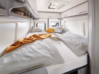 Traumhaft schlafen im VAN 4x4 von TouringCars Island