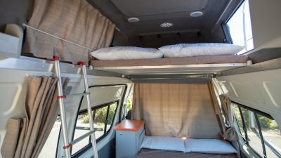 Doppelbetten im Travellers Autobarn HI5 Neuseeland
