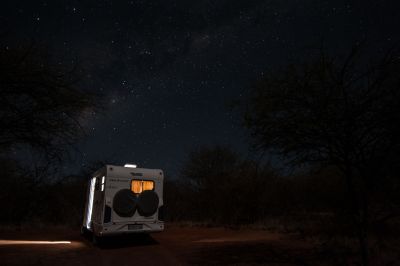 Mti dem Bobo-Campers Afrika Discoverer FunX 4x4 eine Sternenhimmel geniessen, den es nur in Afrika gibt