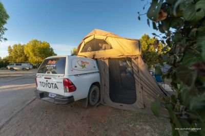 Das aufgebaute Zelt des Safari Auto 4WD von Britz Australien