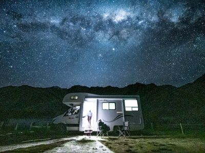 Mit dem Frontier Camper von Britz Neuseeland dem Sternenhimmel so nah