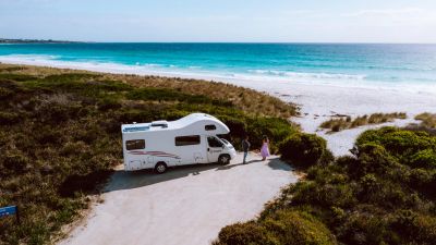 Unterwegs am Meer mit dem 4-Bett Deluxe von Cruisin Australien