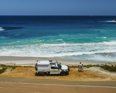 Red Sands Allrad Camper Australien für 2 Personen  am Strand