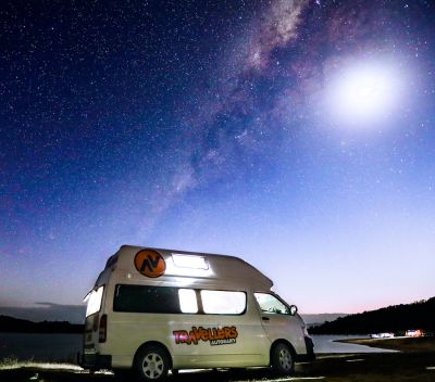 Unter den Sternen mit dem Travellers Autobarn HI 5 Campervan Australien