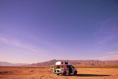 Freiraum genießen mit dem Kuga Camper von Travellers Autobarn USA